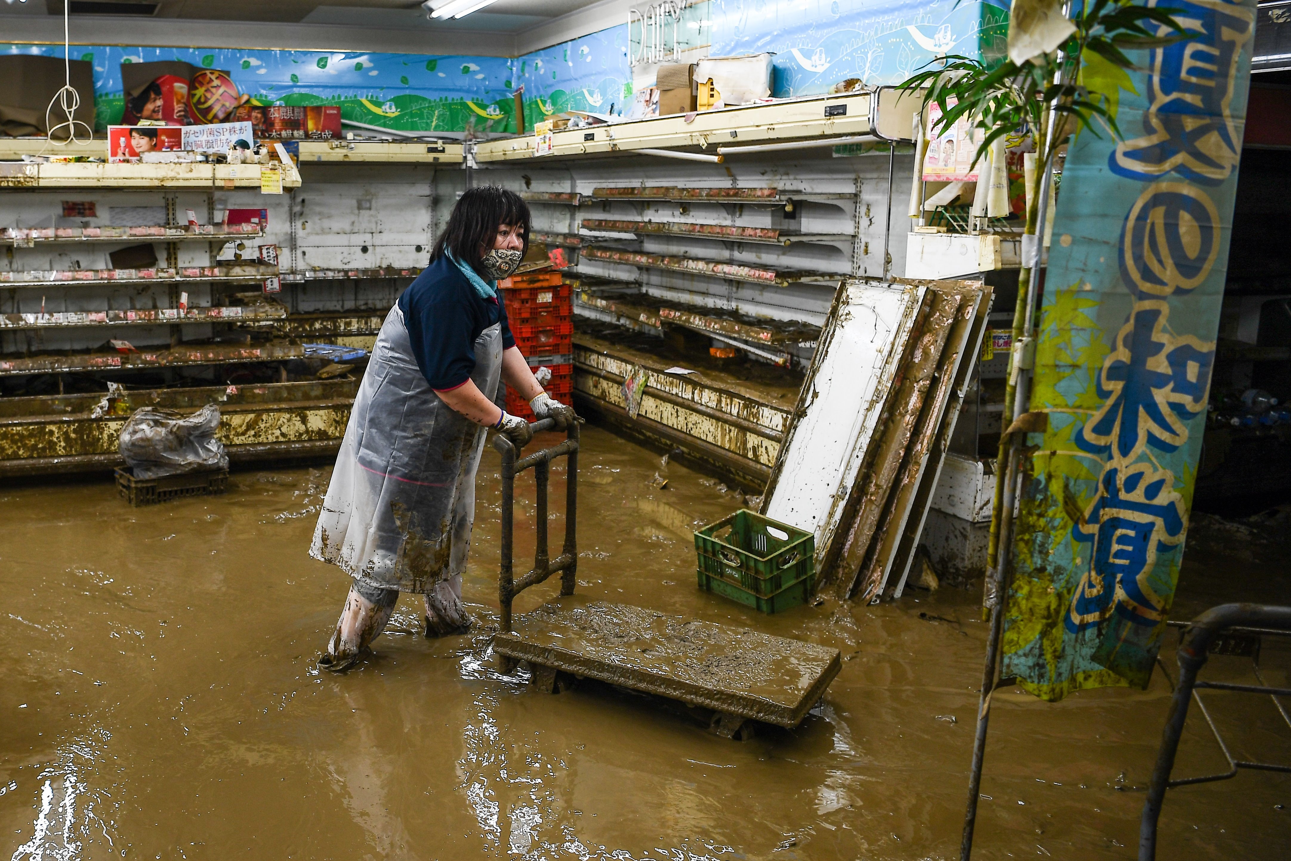 وێنە و ڤیدیۆ... کارەسات لە ژاپۆن بەهۆی لافاو و رۆچوونی زەوی